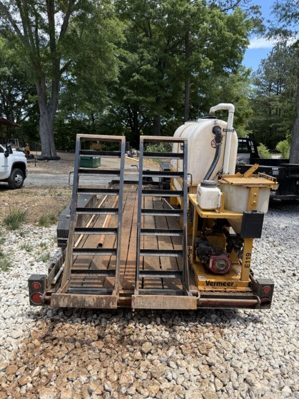 2017 Lucon Custom Heavy 18' Flatbed Trailer